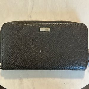 Thirty-One jewell wallet